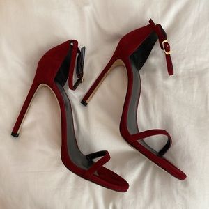 Stuart Weitzman statement heels! However, I’m ready to give them to a nice home.